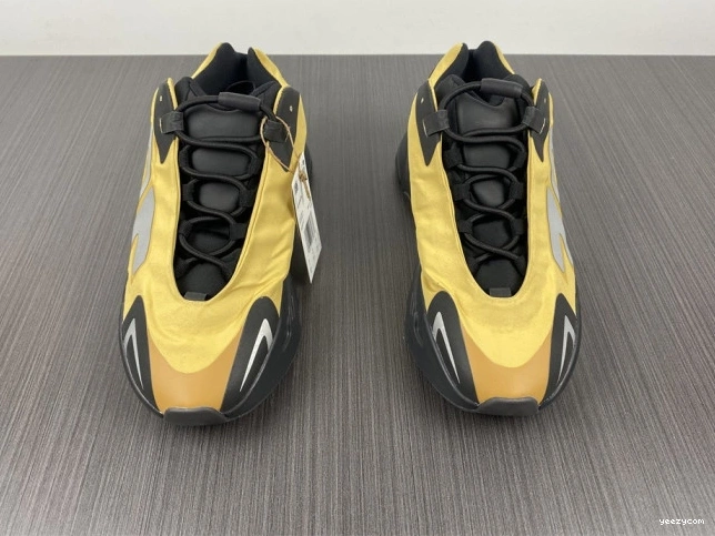 MNVN Boost Flux' GZ0717 Yeezy 'Honey 700 0809